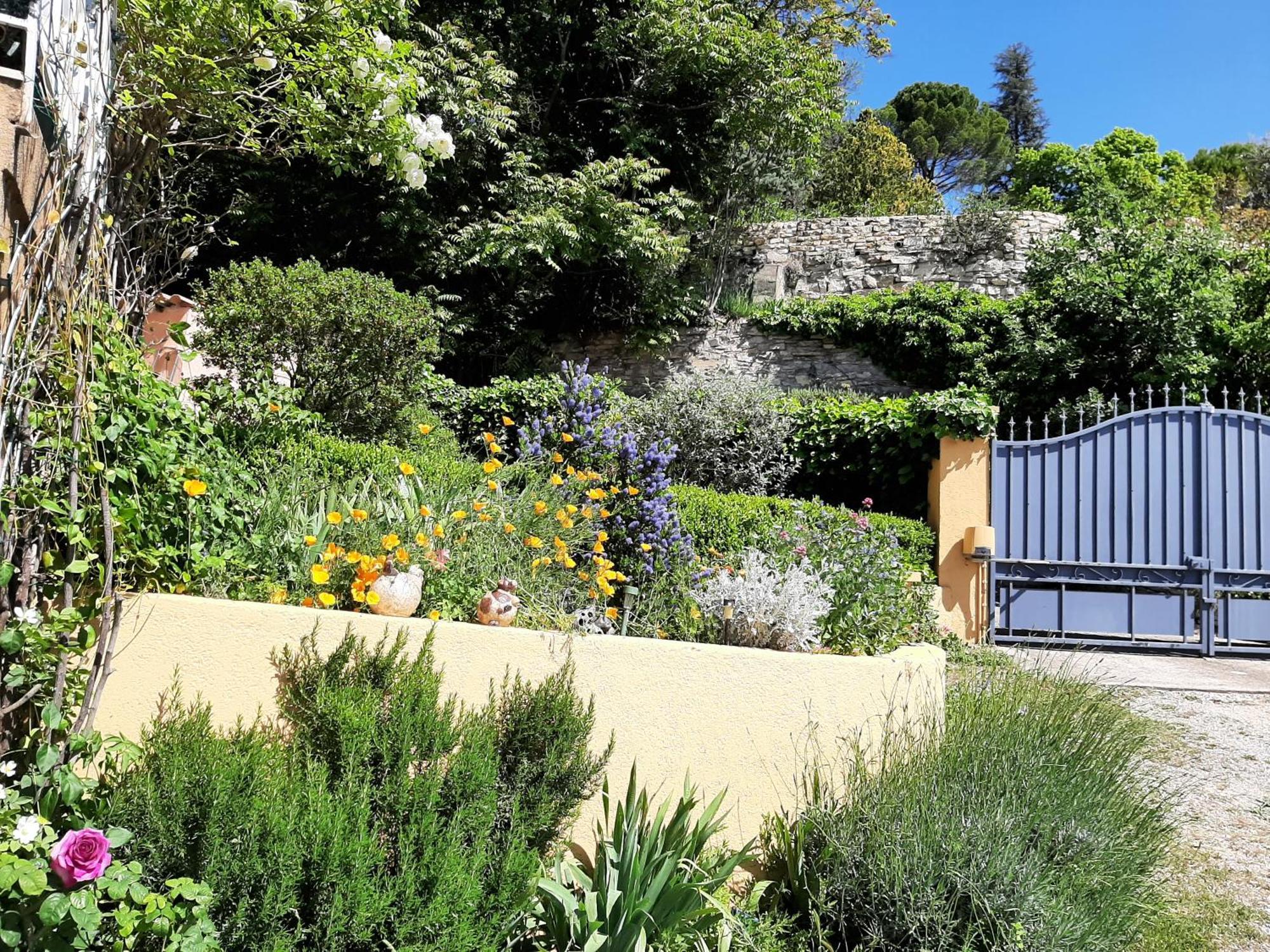 T.Belle Vue Panoramique Au Coeur Du Luberon 40M2 + Pergola . Jardin. P Apartamento Apt Exterior foto